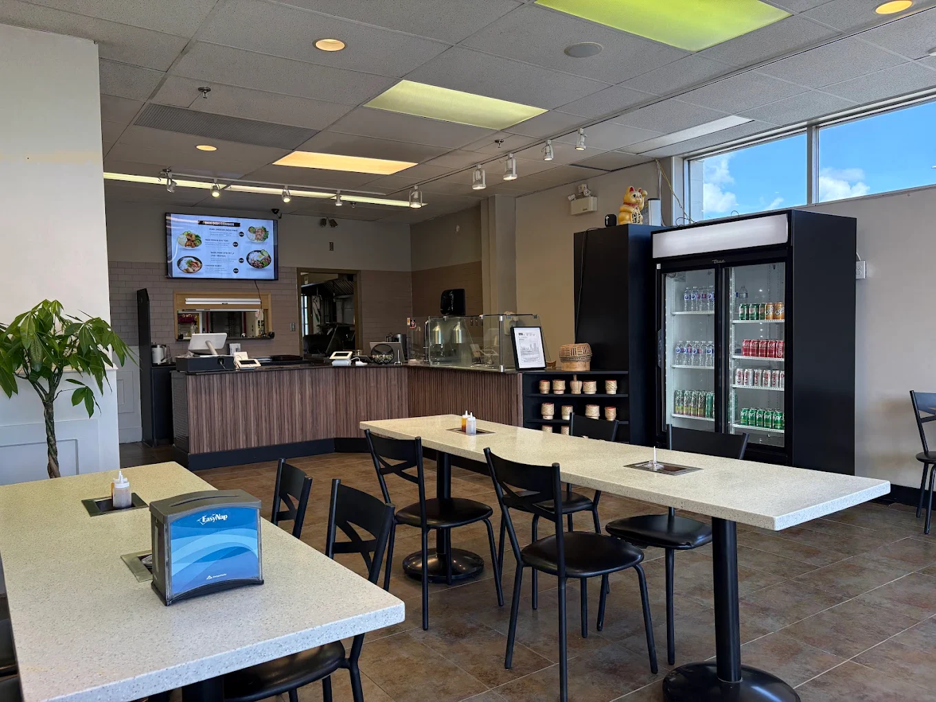 Kin Dee Street Kitchen dining room in northeast Calgary where takeout orders are picked up